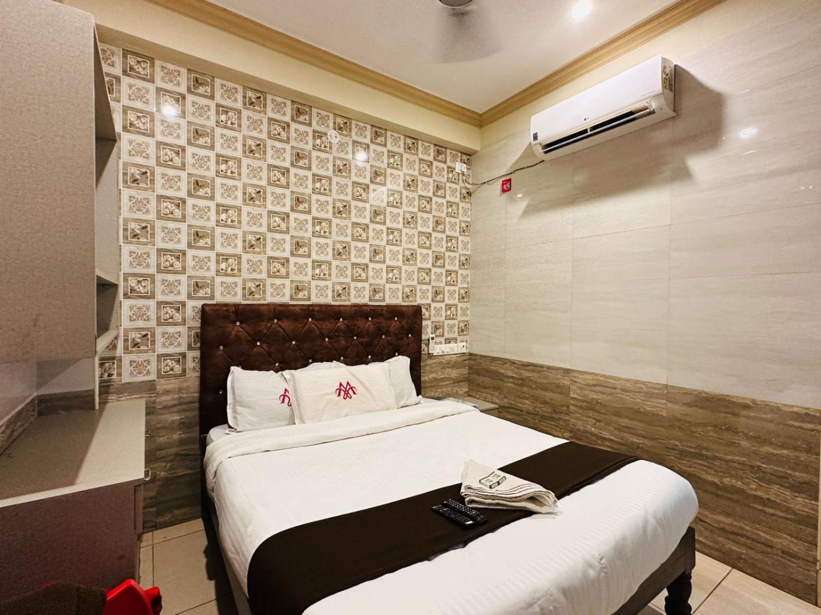Marina Palace Chennai Luaran gambar